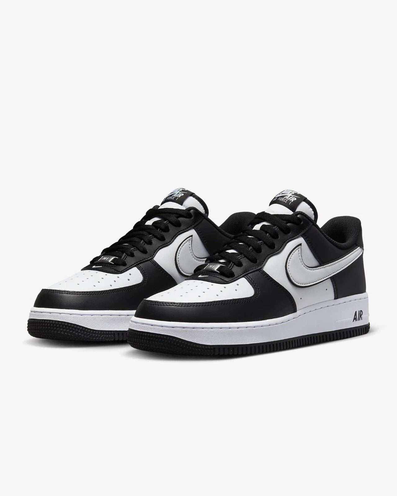 Nike Air Force 1’07 Panda